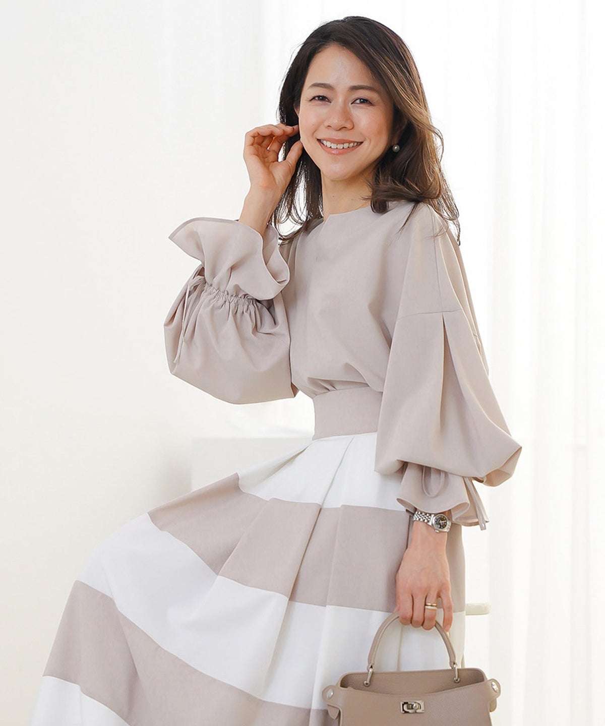 ブラウス ベージュ バルーンスリーブ 2way リボン 通勤 ジョイントスペース