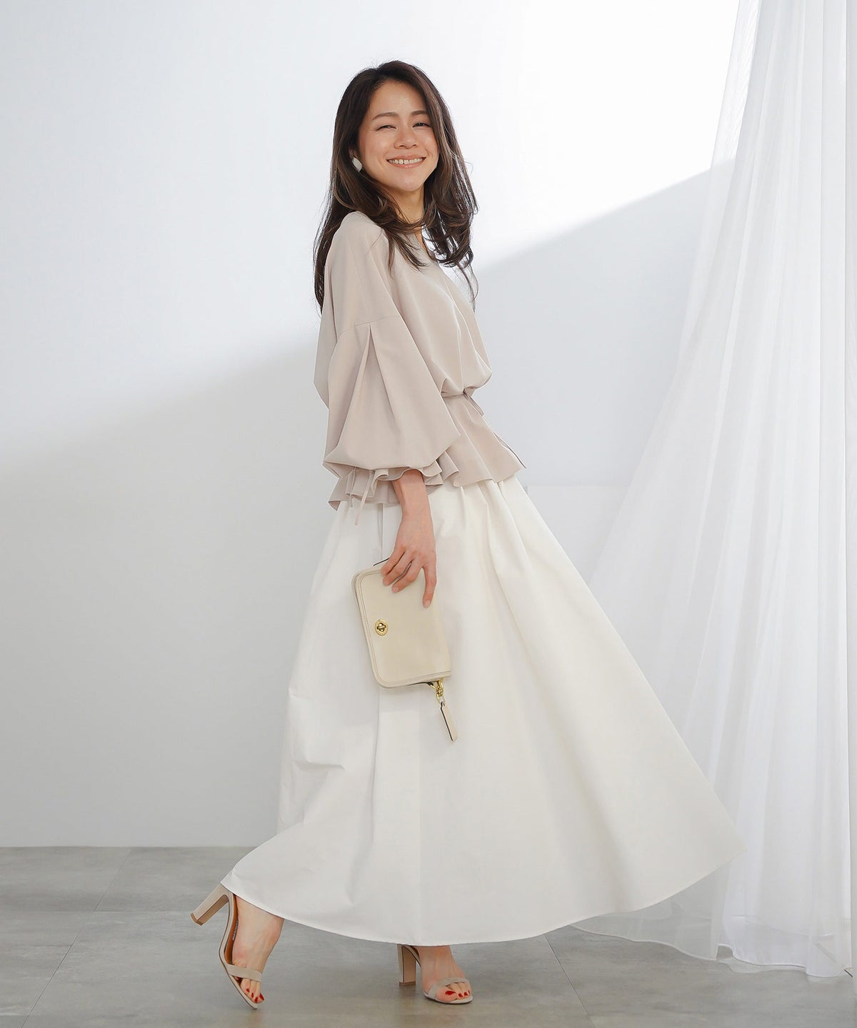 ブラウス ベージュ バルーンスリーブ 2way リボン 通勤 ジョイントスペース