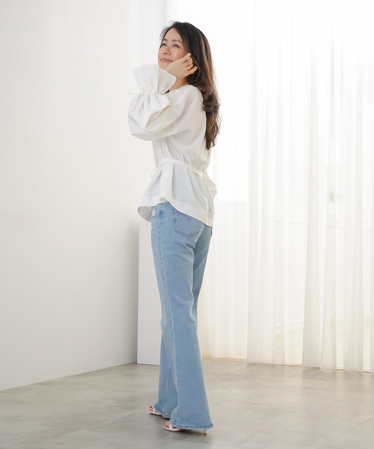 ブラウス ホワイト バルーンスリーブ 2way リボン 通勤 ジョイントスペース
