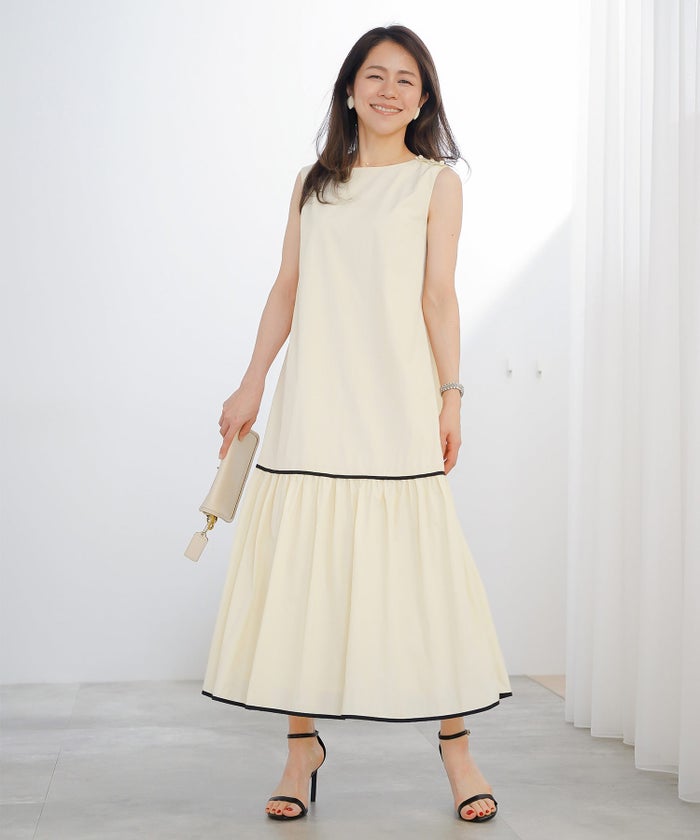 ティアード ワンピース ロング  アイボリー ピンク タフタ 配色 春 夏 秋 フェミニン 旅行 海 ジョイントスペース