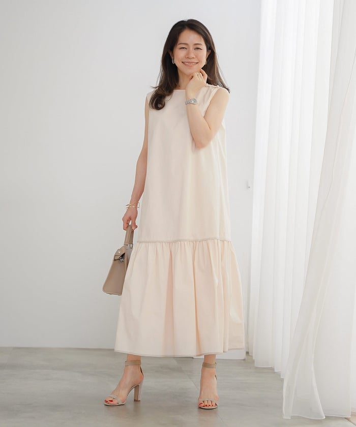 ティアード ワンピース ロング ピンク タフタ 配色 春 夏 秋 フェミニン 旅行 海 ジョイントスペース