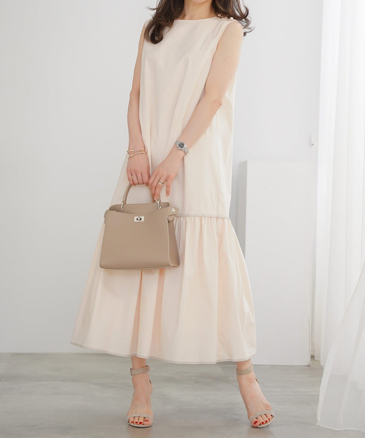 ティアード ワンピース ロング ピンク タフタ 配色 春 夏 秋 フェミニン 旅行 海 ジョイントスペース