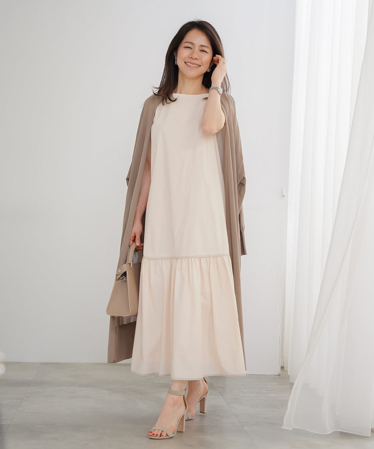 ティアード ワンピース ロング ピンク タフタ 配色 春 夏 秋 フェミニン 旅行 海 ジョイントスペース