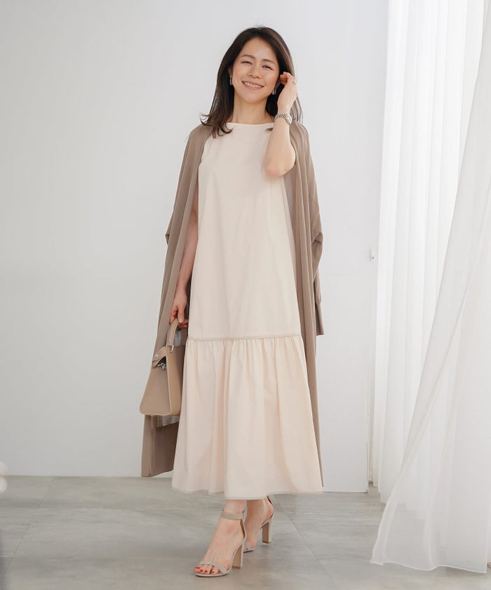 ティアード ワンピース ロング ピンク タフタ 配色 春 夏 秋 フェミニン 旅行 海 ジョイントスペース