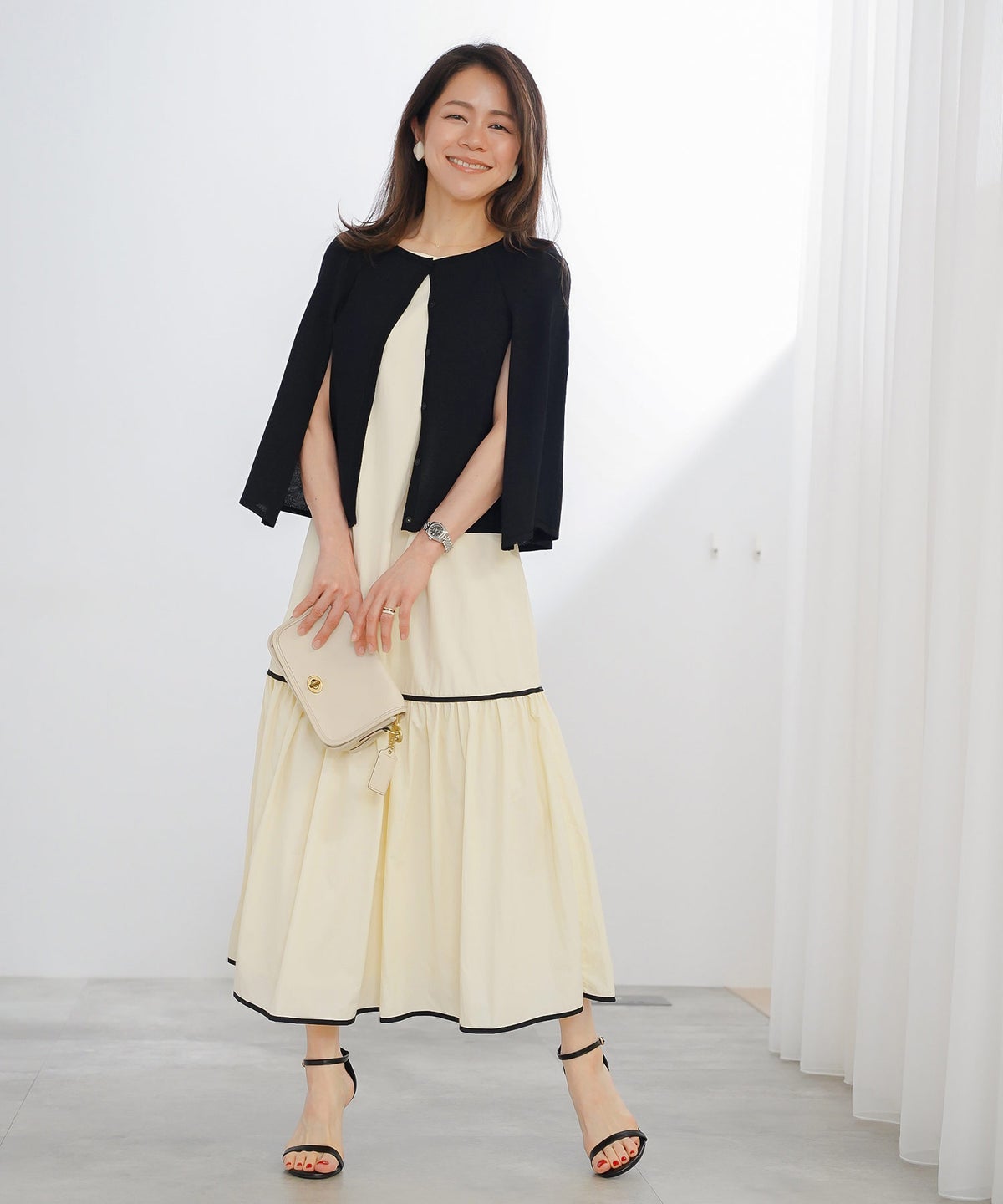 ティアード ワンピース ロング  アイボリー ピンク タフタ 配色 春 夏 秋 フェミニン 旅行 海 ジョイントスペース