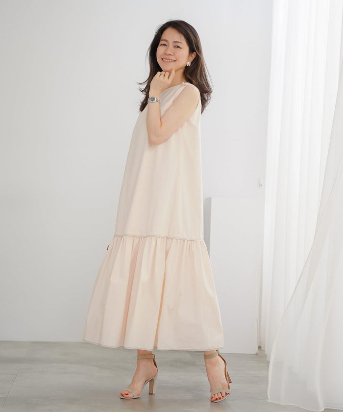 ティアード ワンピース ロング ピンク タフタ 配色 春 夏 秋 フェミニン 旅行 海 ジョイントスペース