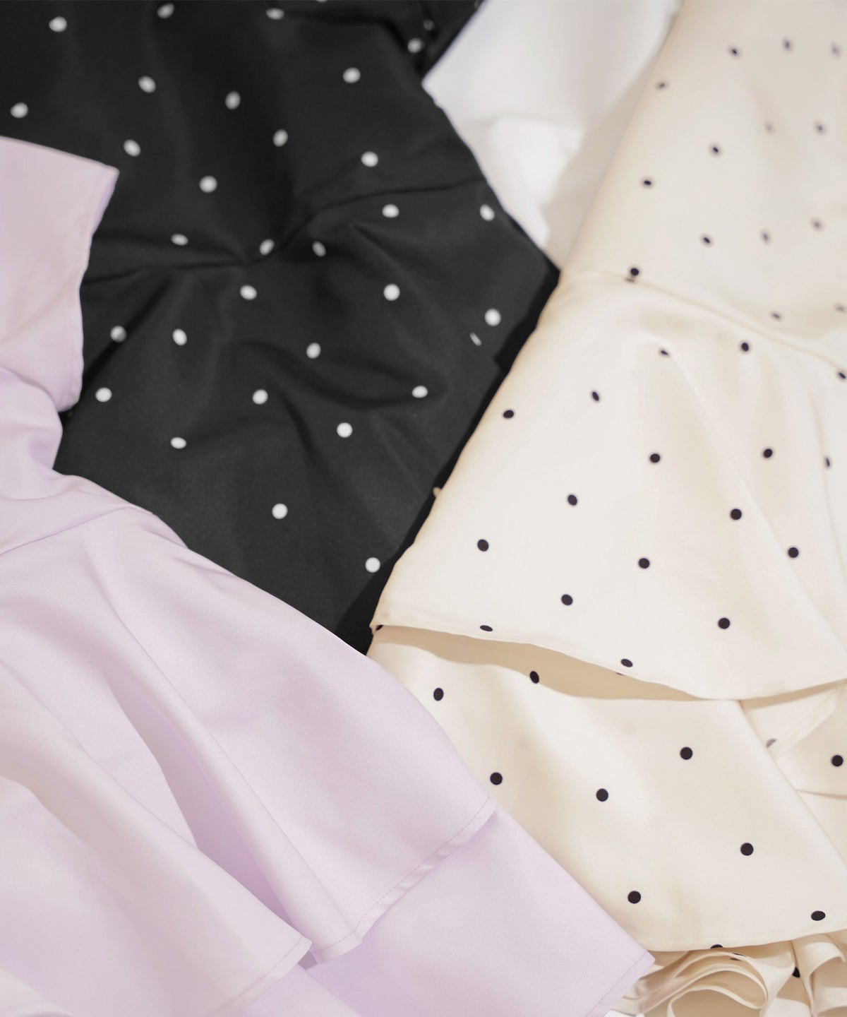 手洗い可 日本製 きれいめ 上品 半袖 オフィス 体型カバー 大人カジュアル フェニミン  無地 ドット 柄 ジョイントスペース