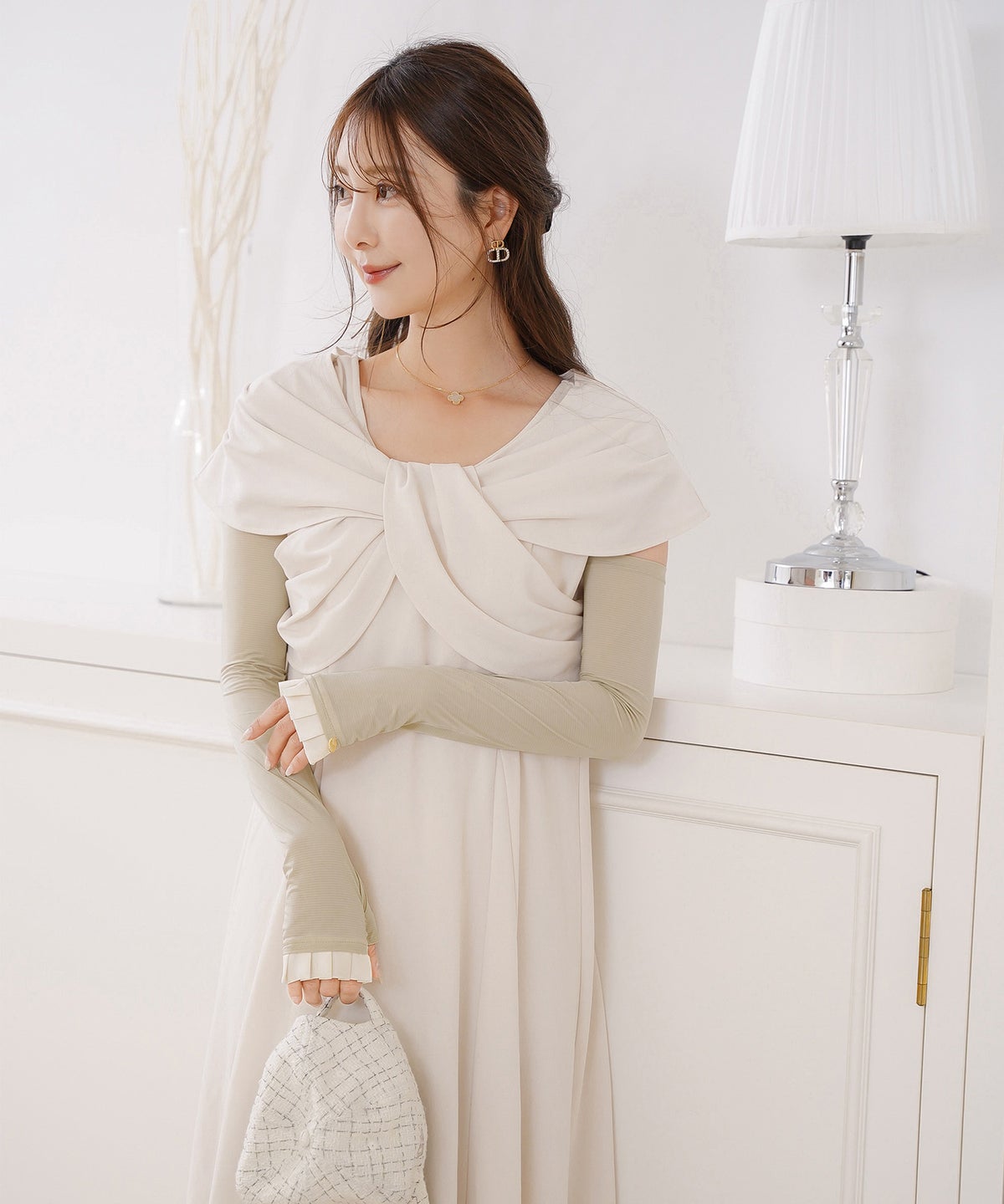 UVカット 紫外線対策 冷房対策 日除け アームカバー 親指付き フリル かわいい フェミニン きれいめ