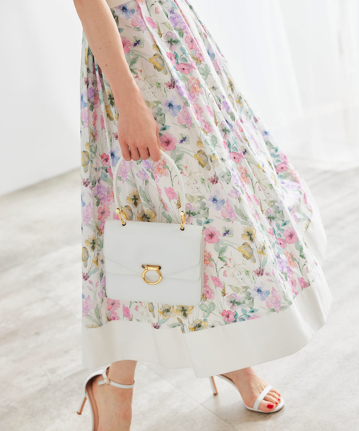 シャツワンピース ピンク 花柄 バンドカラー ベルト付き ジョイントスペース