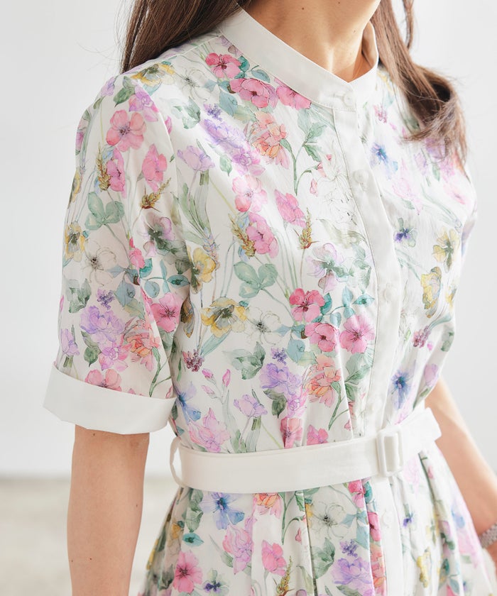 シャツワンピース ピンク 花柄 バンドカラー ベルト付き ジョイントスペース