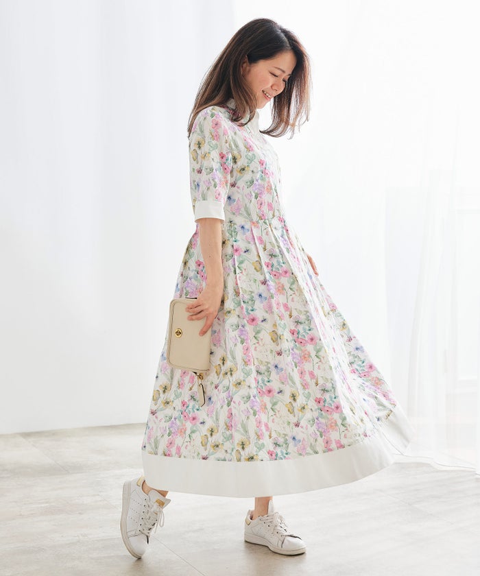 シャツワンピース ピンク 花柄 バンドカラー ベルト付き ジョイントスペース