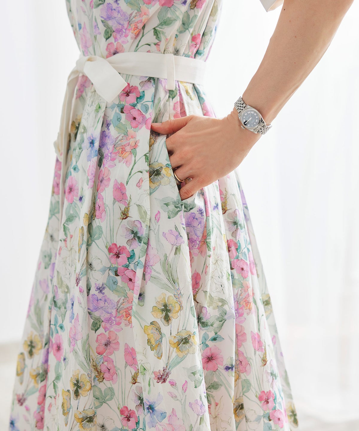 シャツワンピース ピンク 花柄 バンドカラー ベルト付き ジョイントスペース