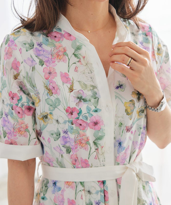 シャツワンピース ピンク 花柄 バンドカラー ベルト付き ジョイントスペース