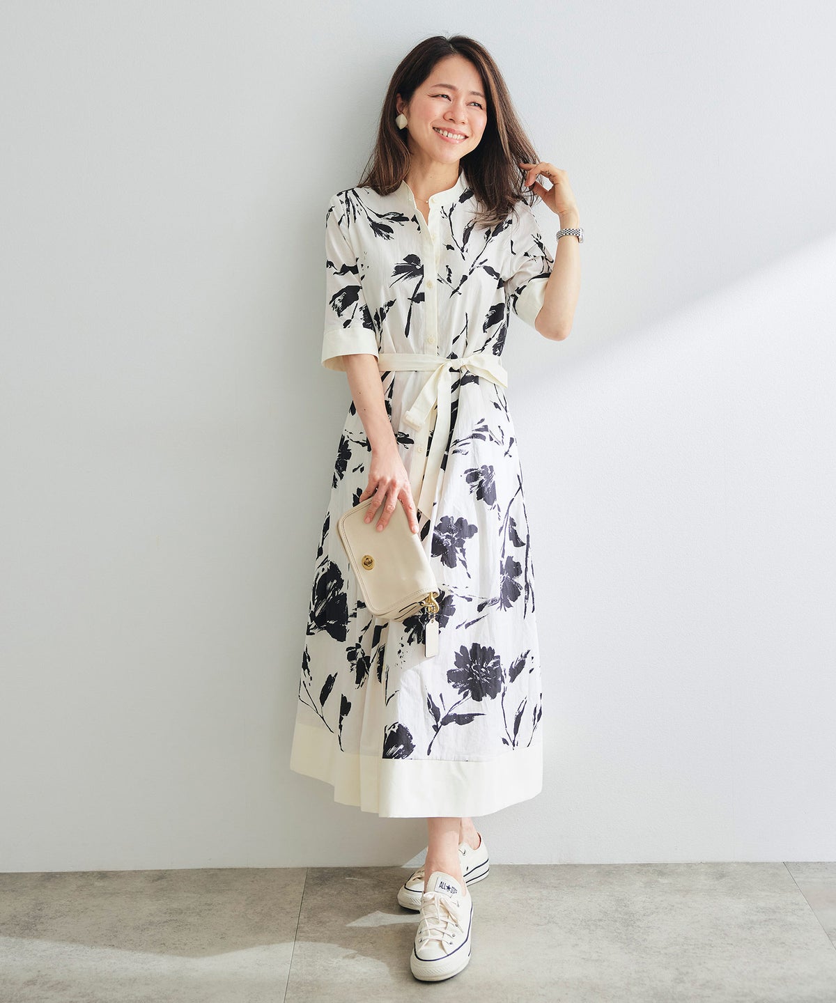 シャツワンピース ブラック 花柄 バンドカラー ベルト付き ジョイントスペース