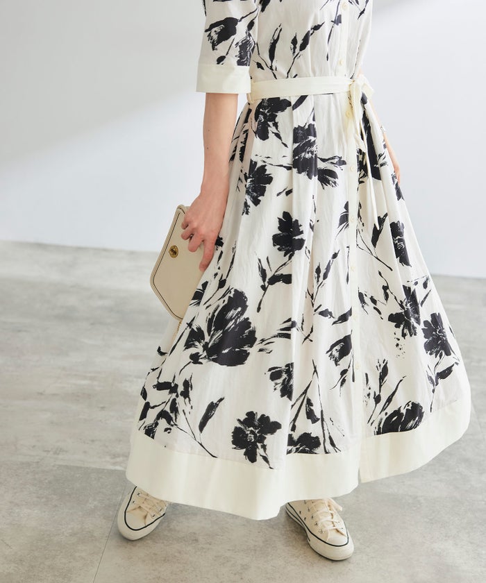 シャツワンピース ブラック 花柄 バンドカラー ベルト付き ジョイントスペース