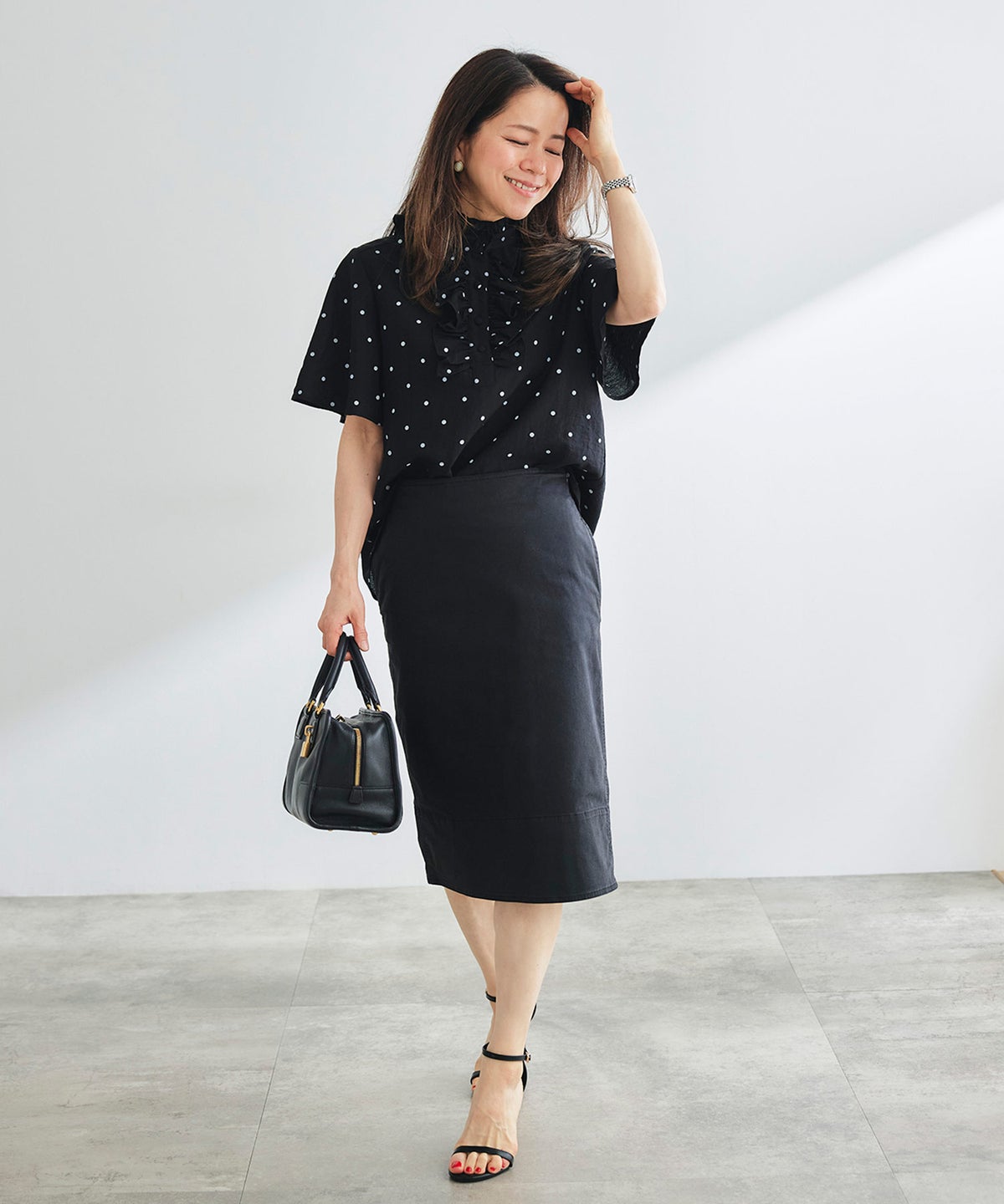 ブラウス ブラック ドット フレア袖 フリル ボウタイ ジョイントスペース
