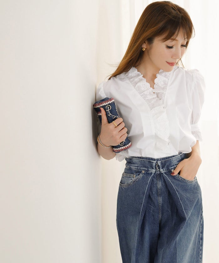 手洗い可 Vネック 大人カジュアル オフィス きれいめ フェニミン 上品 春夏 白黒 ジョイントスペース レースフリルブラウス Liala×PG