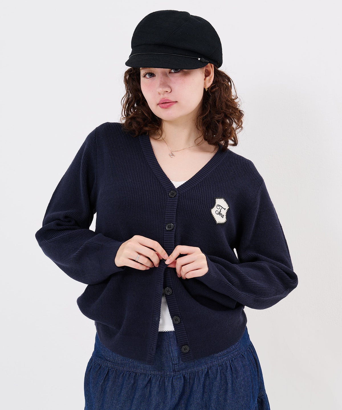 トップス/刺繍/ワッペン付き Vネック ニット カーディガン TINA：JOJUN