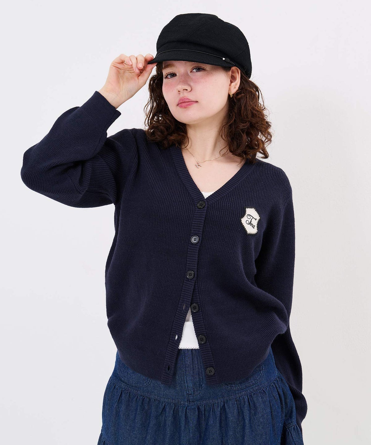 トップス/刺繍/ワッペン付き Vネック ニット カーディガン TINA：JOJUN