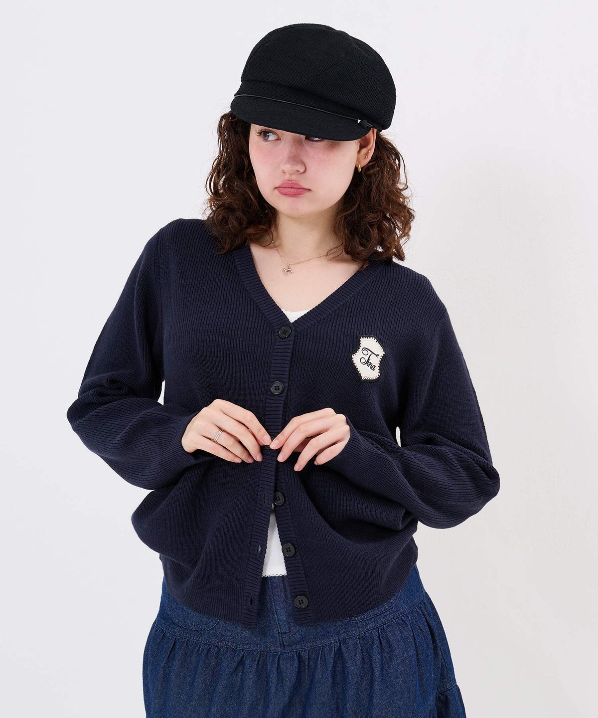 トップス/刺繍/ワッペン付き Vネック ニット カーディガン TINA：JOJUN