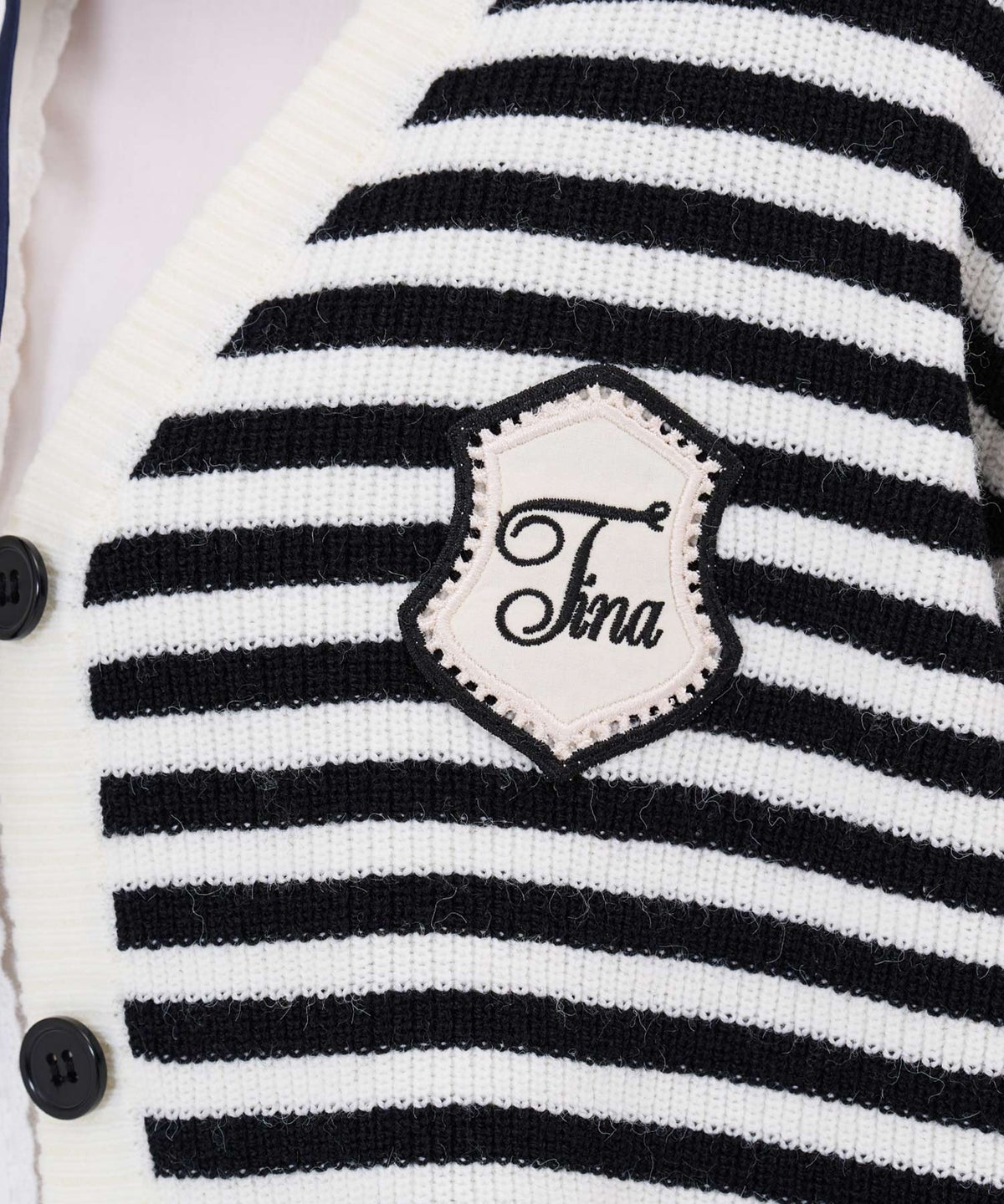 トップス/刺繍/ワッペン付き Vネック ニット カーディガン TINA：JOJUN