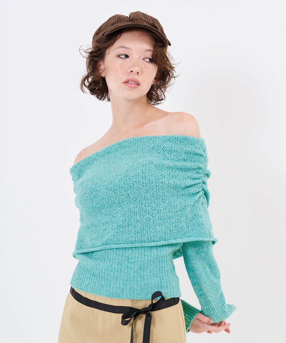 肩出し/シャーリング入り/モヘヤライク オフショルニットプルオーバーTINA：JOJUN