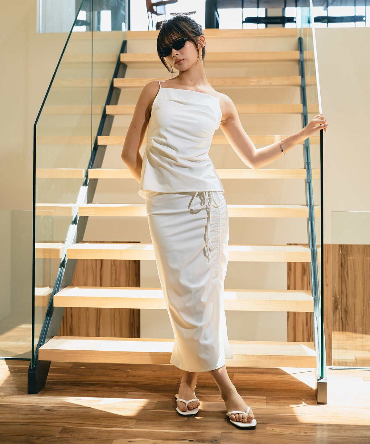 カップ付きトップス バックオープン 肌見せ 海外風 リゾート 韓国風 モード WATERSIDE＆DAILYWEAR］ バック デザイン トップス KINO THE KEI