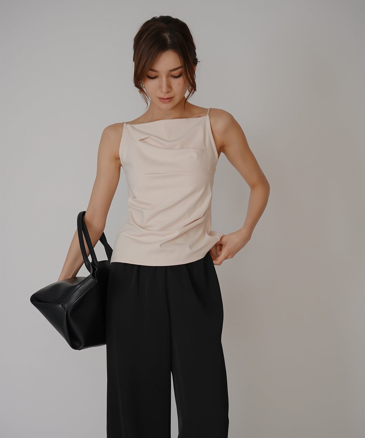 カップ付きトップス バックオープン 肌見せ 海外風 リゾート 韓国風 モード WATERSIDE＆DAILYWEAR］ バック デザイン トップス KINO THE KEI