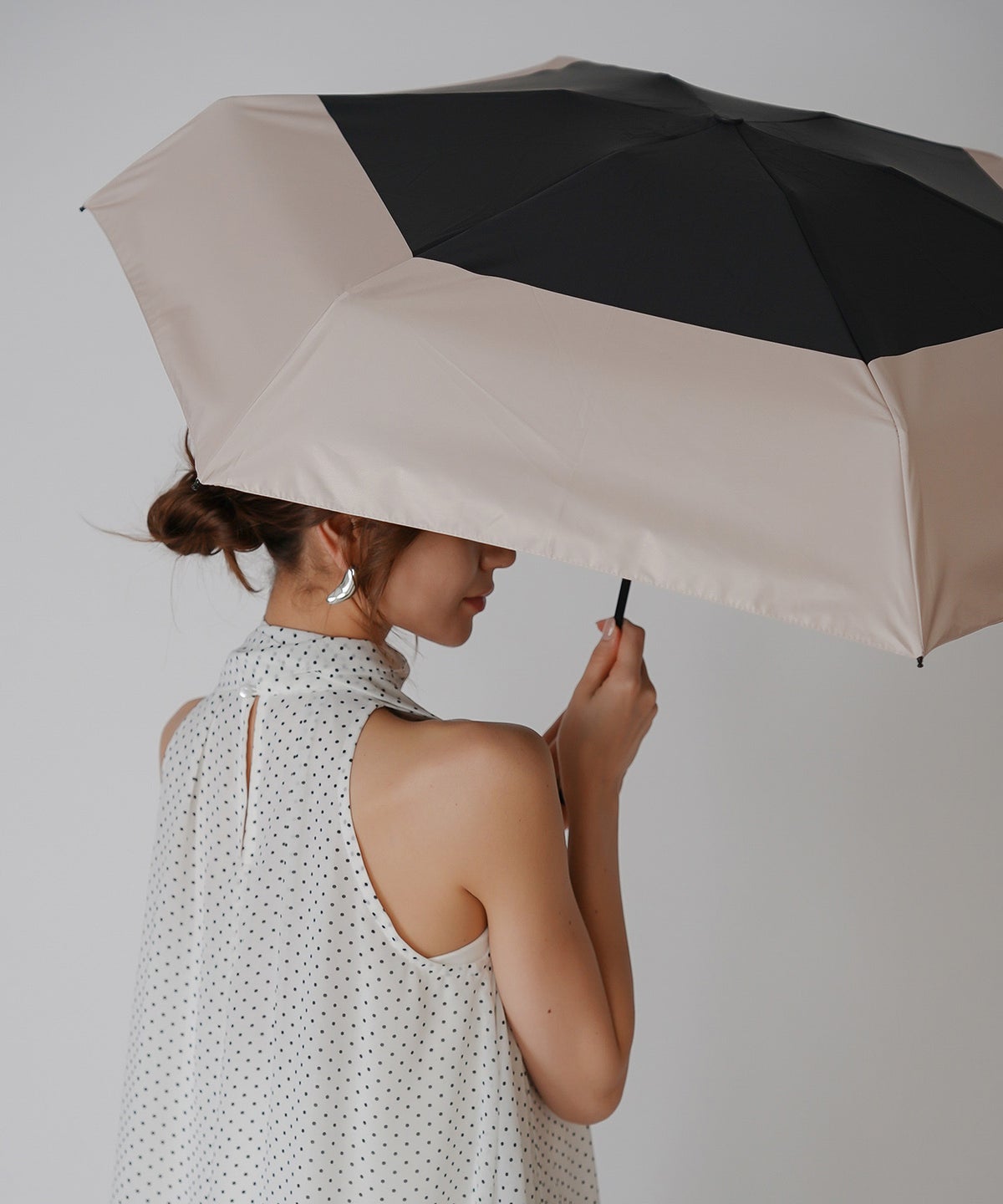 晴雨兼用 折り畳み傘 UV対策 日傘 軽量 コンパクト 通勤 旅行 上品 ［晴雨兼用］バイカラー ロゴポイント ハイビスカス アンブレラ KINO THE KEI