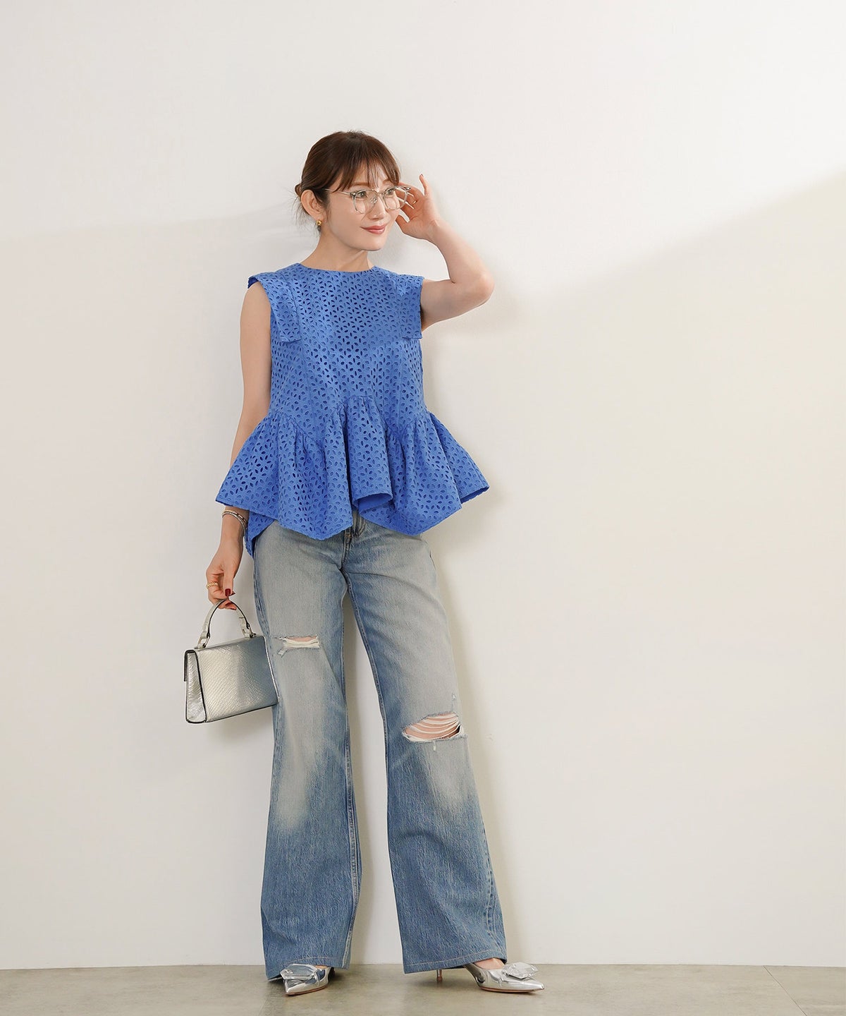 手洗い可 かわいい 上品 きれいめ 大人カジュアル オフィス フェミニン シンプル ジョイントスペース コットンレースペプラムブラウス Liala×PG