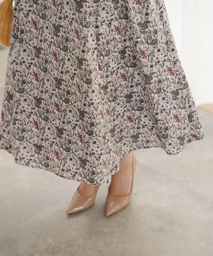 ノースリーブ ウエスト切り替え ワンピース Made with Liberty Fabric グレー ブルー ノースリーブウエスト切り替えワンピースMade with Liberty Fabric HUIT