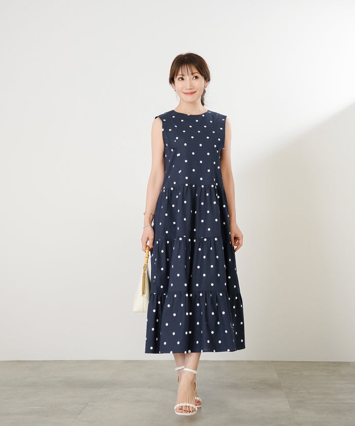 手洗い可 おしゃれ フェミニン 上品 きれいめ 大人カジュアル 柄 フェニミン リゾート ジョイントスペース 水玉ティアードワンピース Liala×PG
