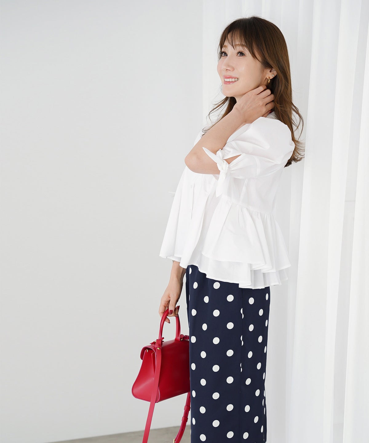 手洗い可 体型カバー オフィス おしゃれ フェミニン 上品 大人可愛い きれいめ 春 夏 ジョイントスペース 袖口リボンペプラムブラウス Liala×PG