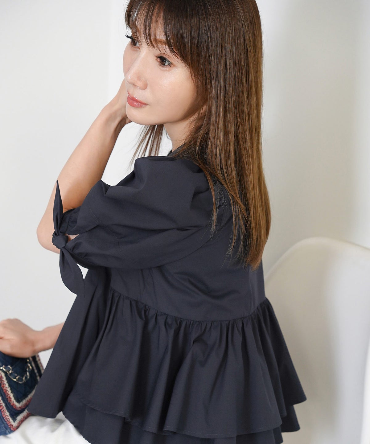 手洗い可 体型カバー オフィス おしゃれ フェミニン 上品 大人可愛い きれいめ 春 夏 ジョイントスペース 袖口リボンペプラムブラウス Liala×PG