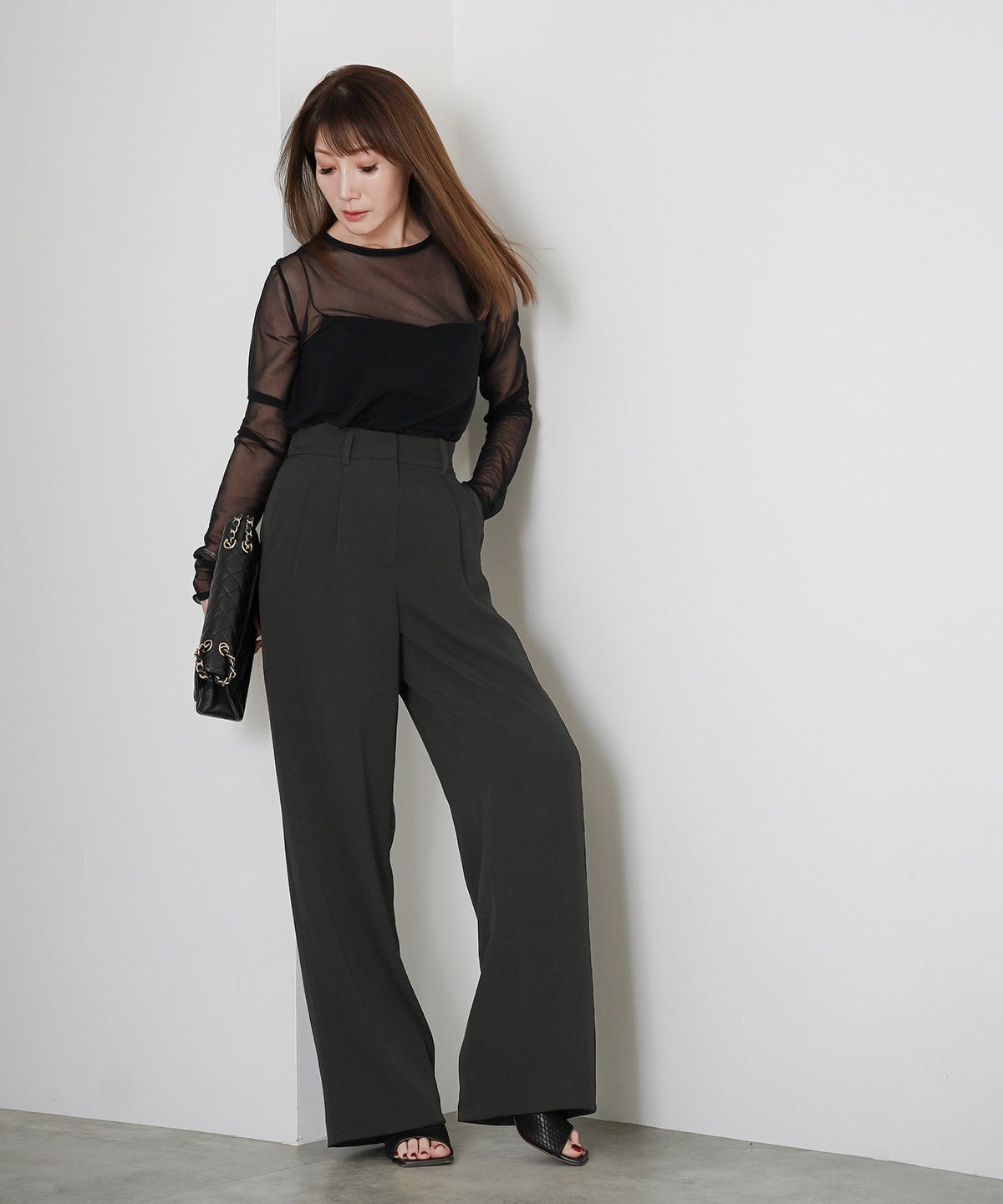手洗い可 XSサイズ オフィス 大人カジュアル きれいめ  白黒 上品 ロング 美脚 上品 ジョイントスペース とろみワイドパンツ Liala×PG