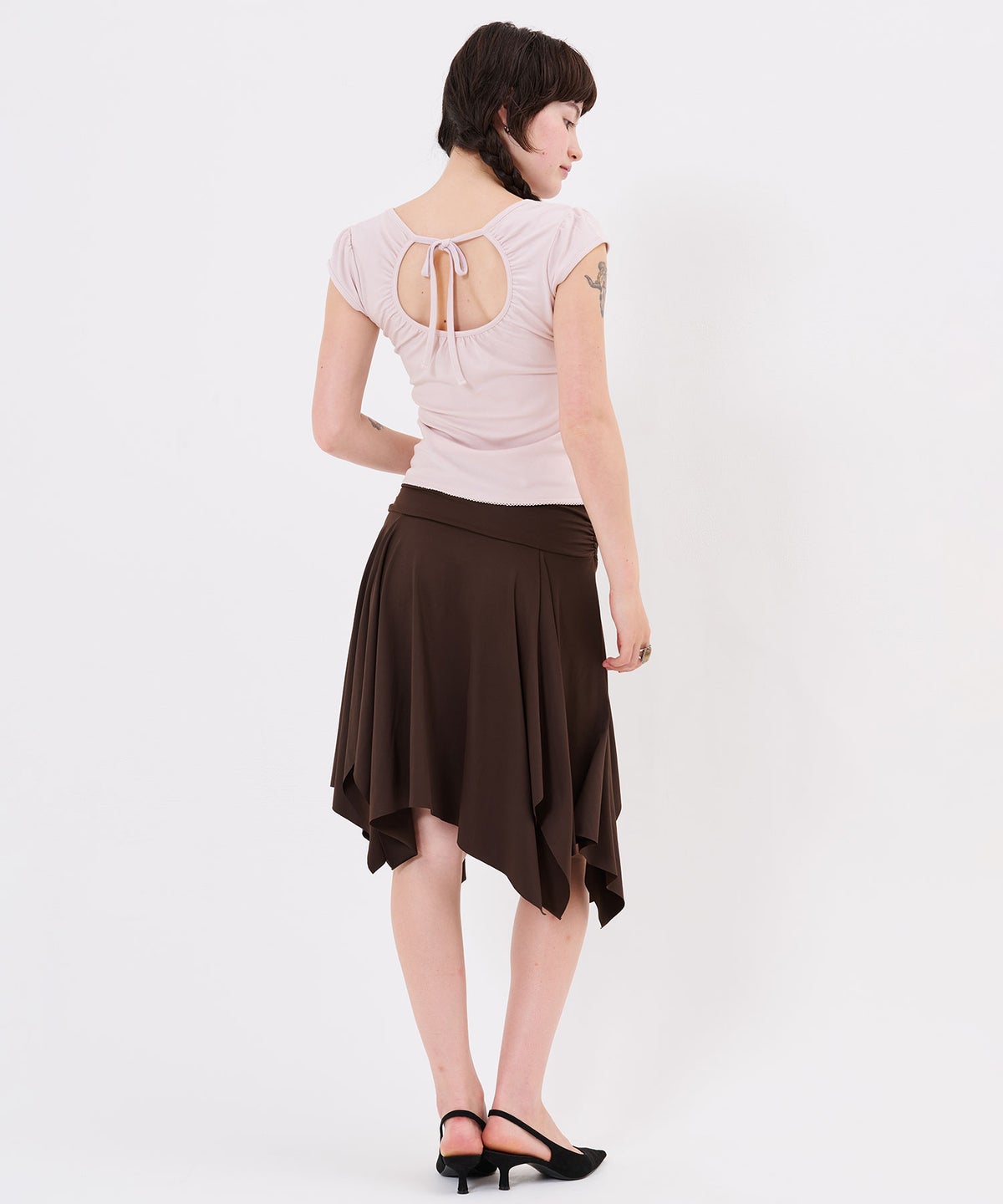 Tシャツ/ストーン/バックオープン ヘンリーネック カットソー TINA：JOJUN