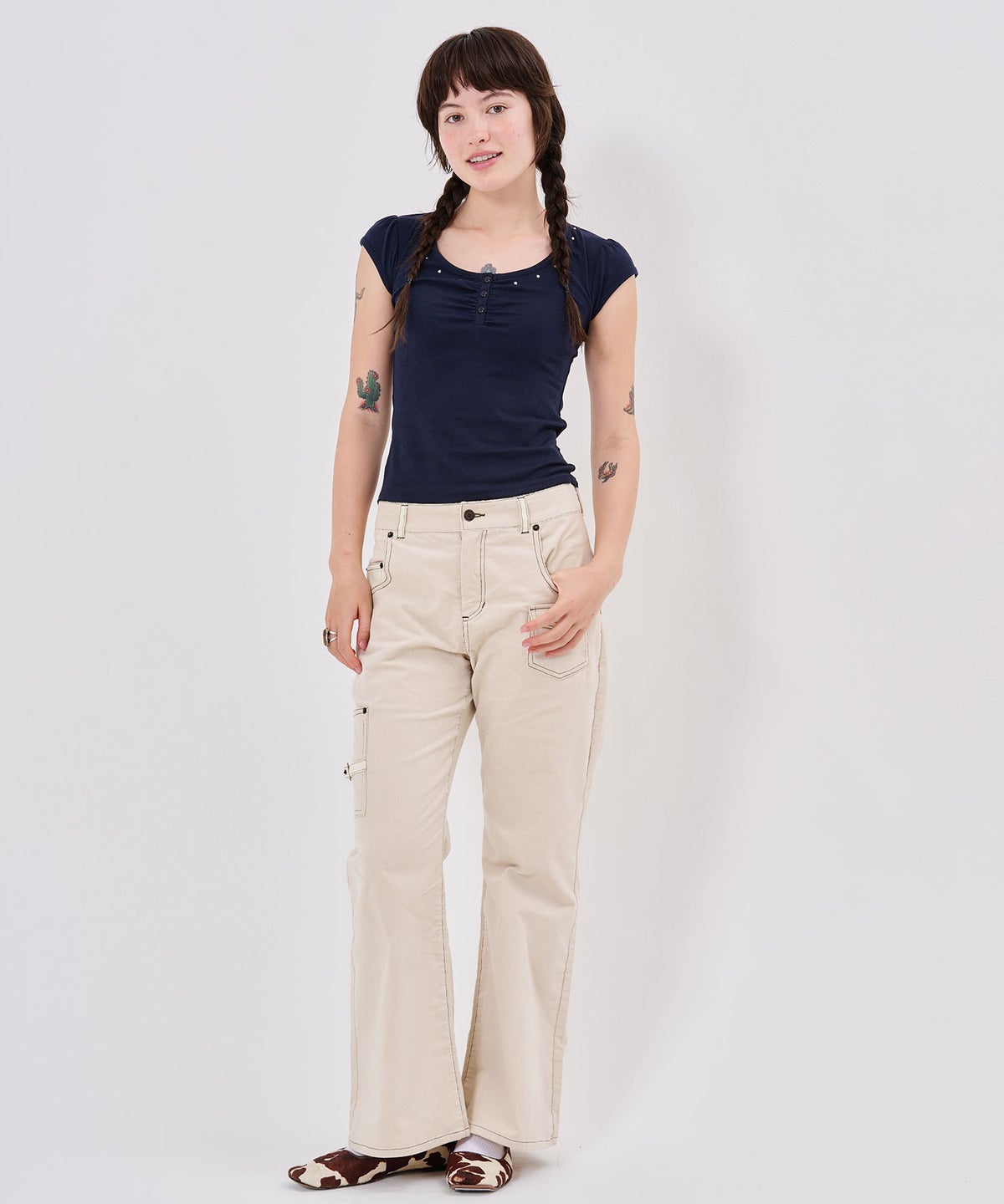 Tシャツ/ストーン/バックオープン ヘンリーネック カットソー TINA：JOJUN