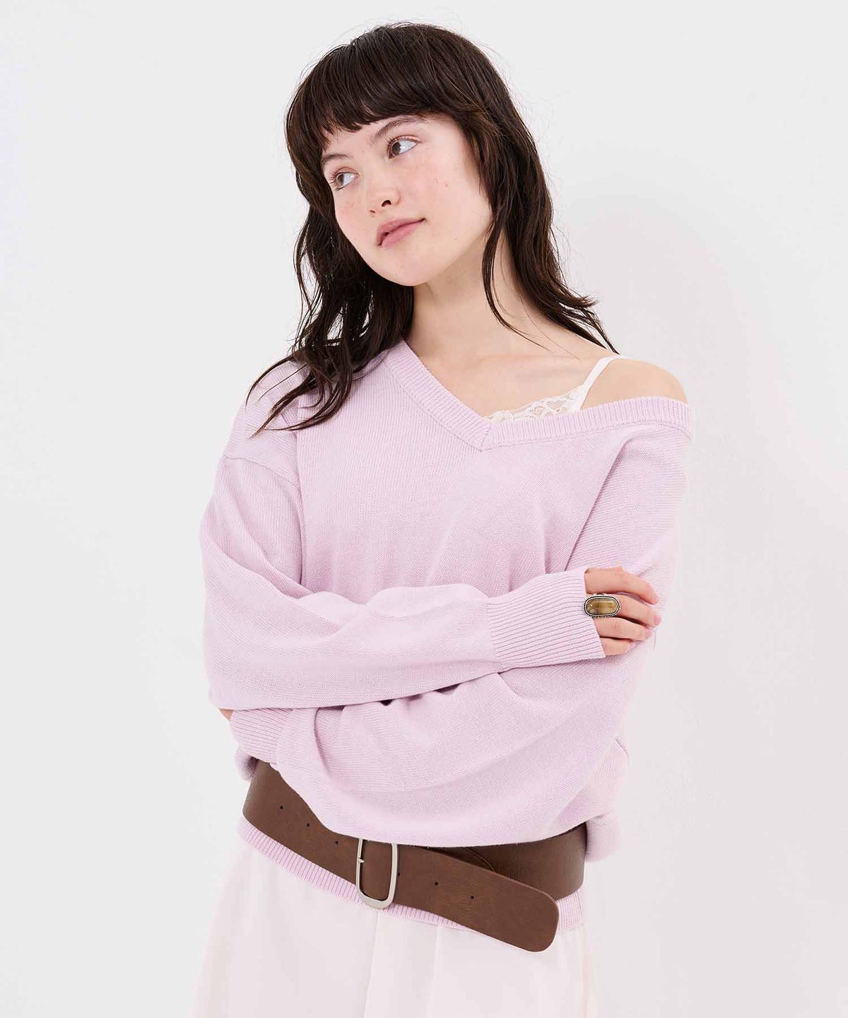 ニット/ロゴ/Vネック ビッグ 刺繍 ニットプルオーバー TINA：JOJUN