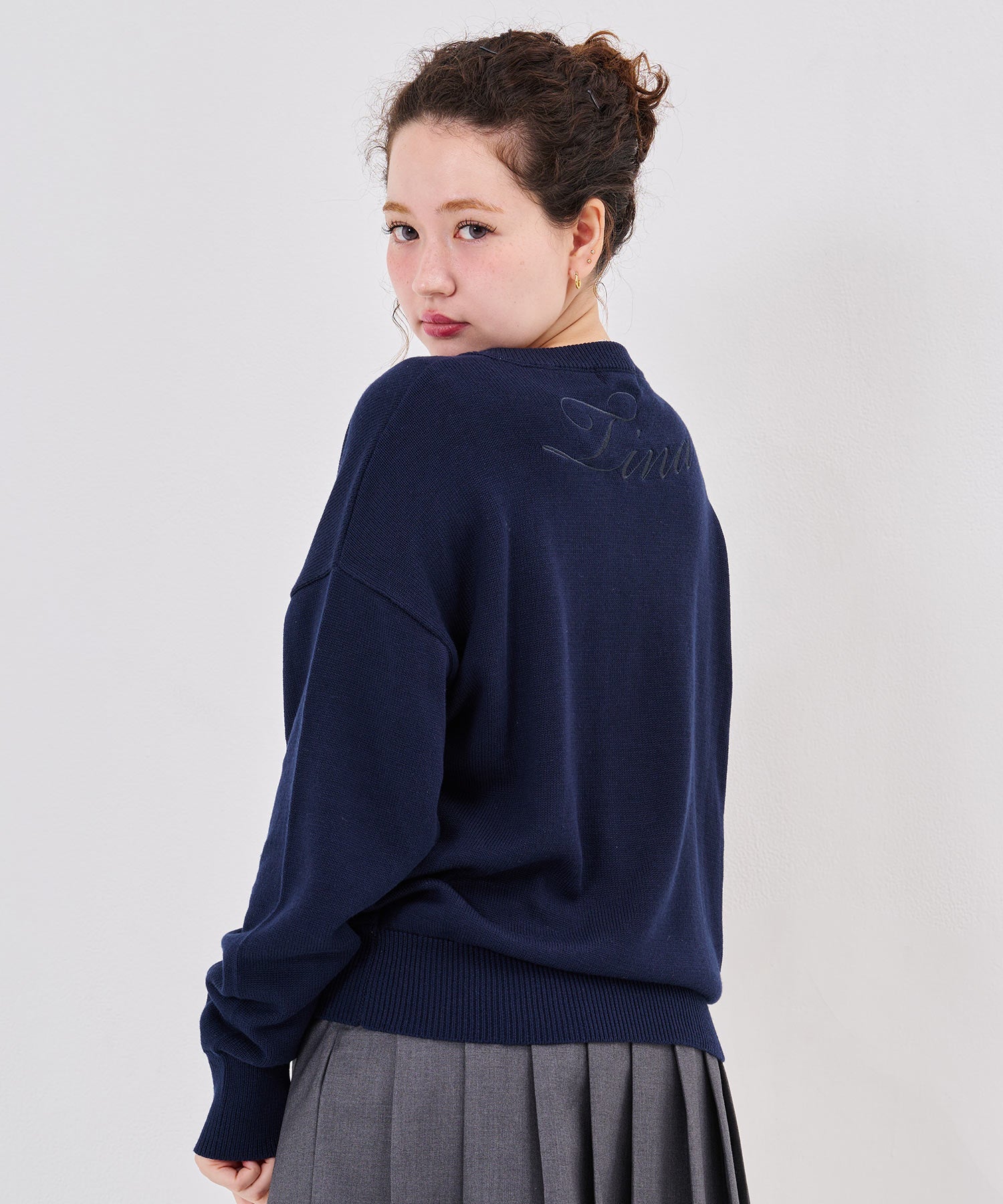Vネック ビッグ 刺繍 ニットプルオーバー TINA：JOJUN 全3色｜tnj431