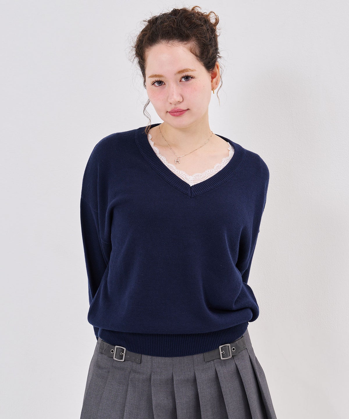 ニット/ロゴ/Vネック ビッグ 刺繍 ニットプルオーバー TINA：JOJUN