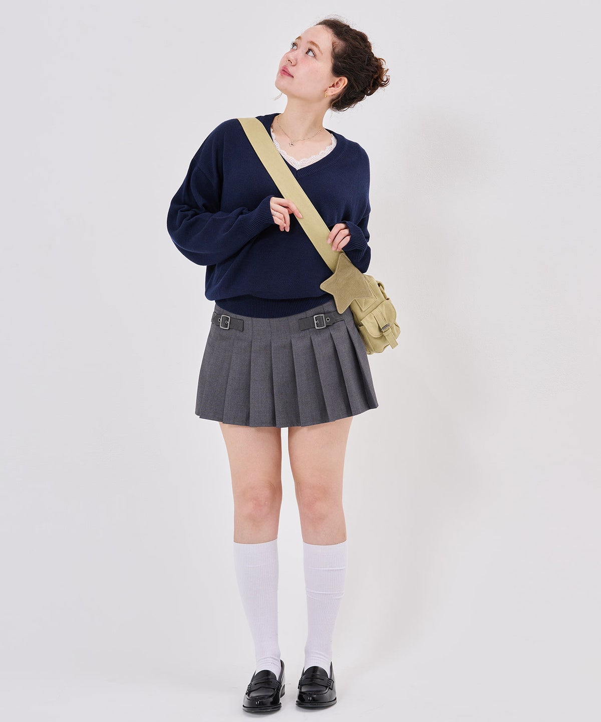 ニット/ロゴ/Vネック ビッグ 刺繍 ニットプルオーバー TINA：JOJUN