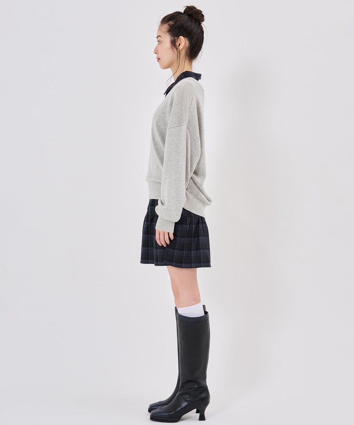 ニット/ロゴ/Vネック ビッグ 刺繍 ニットプルオーバー TINA：JOJUN