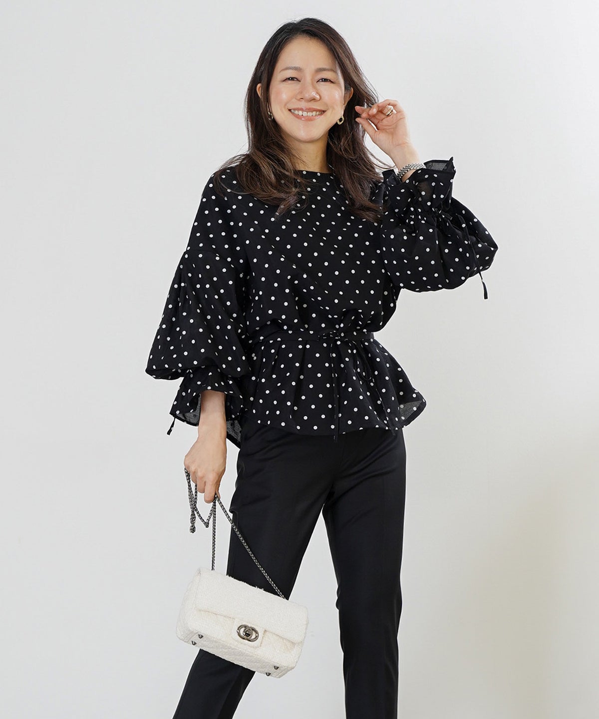 ブラウス ドット アイボリー ブラック バルーンスリーブ 2way　ジョイントスペース 前後2way ドット柄 バルーンスリーブ ブラウス ＆BLOOM（アンドブルーム）