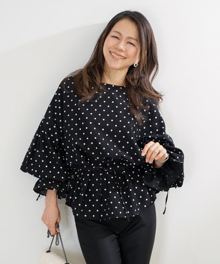 ブラウス ドット アイボリー ブラック バルーンスリーブ 2way　ジョイントスペース 前後2way ドット柄 バルーンスリーブ ブラウス ＆BLOOM（アンドブルーム）