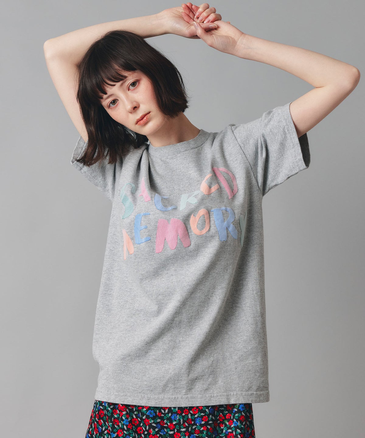 グレー ピンク ブラック 半袖 Tシャツ クロックフロッキープリント ウォッシャブル M L カラフルフロッキープリントTシャツ AT THE TRNK ＠
