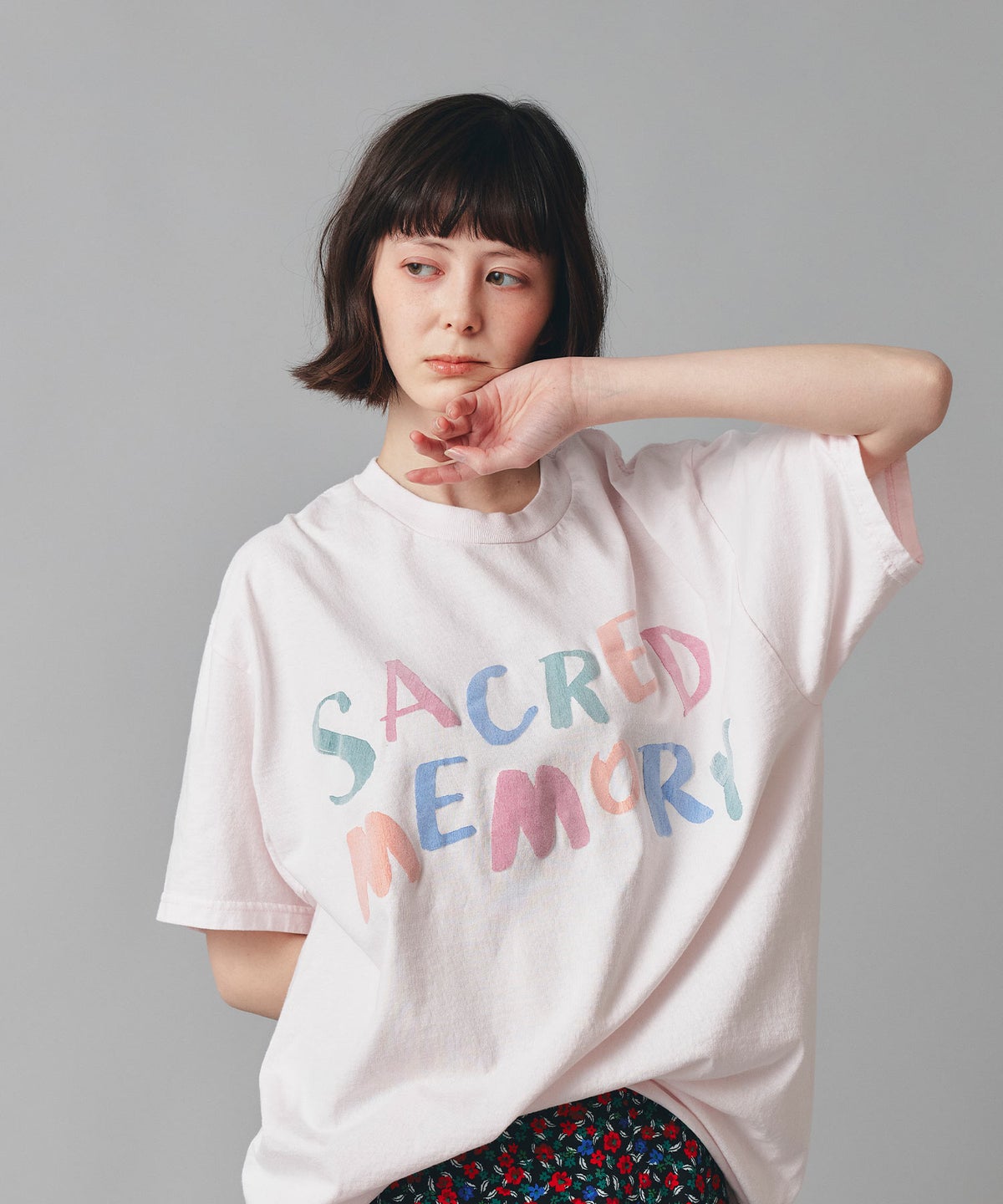 グレー ピンク ブラック 半袖 Tシャツ クロックフロッキープリント ウォッシャブル M L カラフルフロッキープリントTシャツ AT THE TRNK ＠