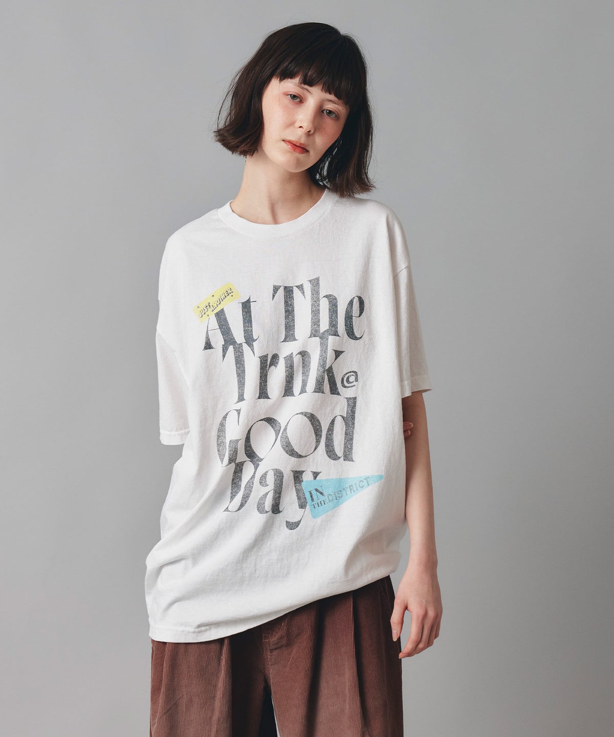 ホワイト グレー クリーム ブラック Tシャツ 半袖 プリント ウォッシャブル M L GOODDAYロゴＴシャツ AT THE TRNK ＠