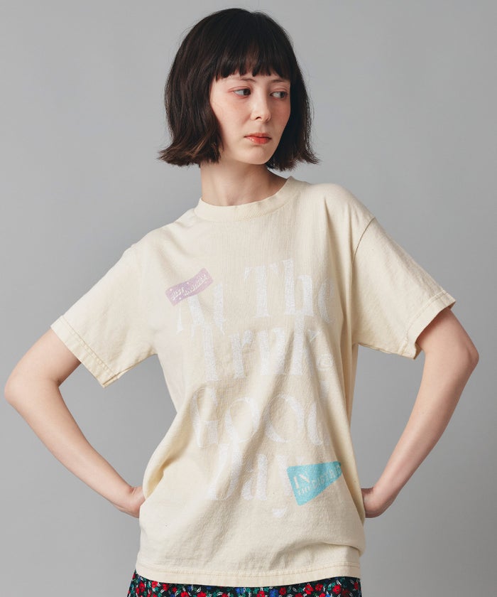 ホワイト グレー クリーム ブラック Tシャツ 半袖 プリント ウォッシャブル M L GOODDAYロゴＴシャツ AT THE TRNK ＠