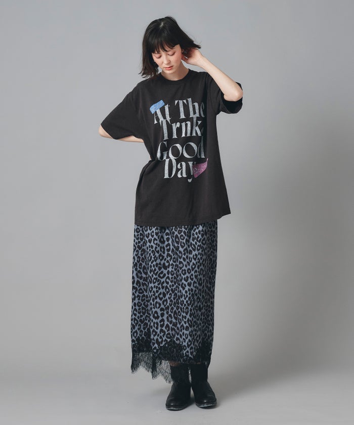 ホワイト グレー クリーム ブラック Tシャツ 半袖 プリント ウォッシャブル M L GOODDAYロゴＴシャツ AT THE TRNK ＠