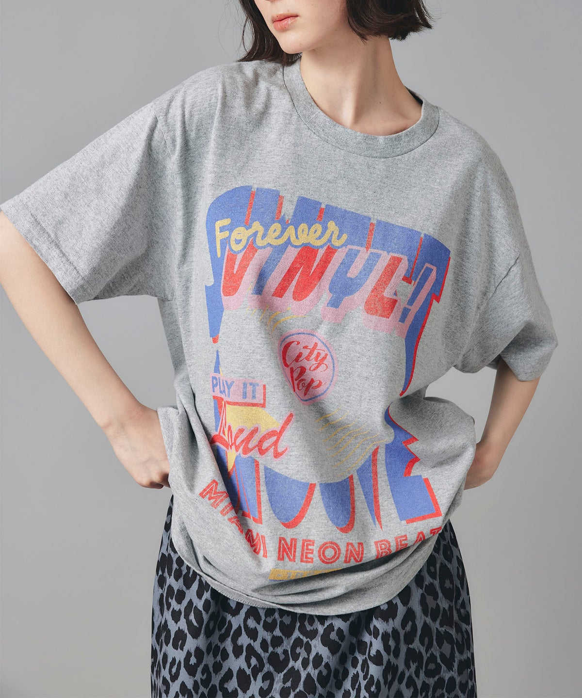 アイボリー グレー ブラック Tシャツ プリント 半袖 ウォッシャブル M L レコードプリントＴシャツ AT THE TRNK ＠